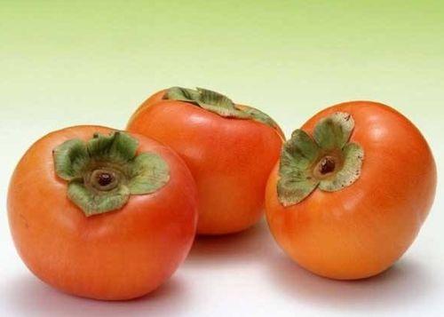 柿子可以和蜜瓜一块吃吗,柿子与蜜瓜同食的注意事项及搭配建议