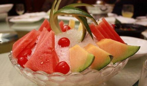 孕妇吃冰镇的瓜,孕妇适量食用冰镇瓜果的益处与注意事项